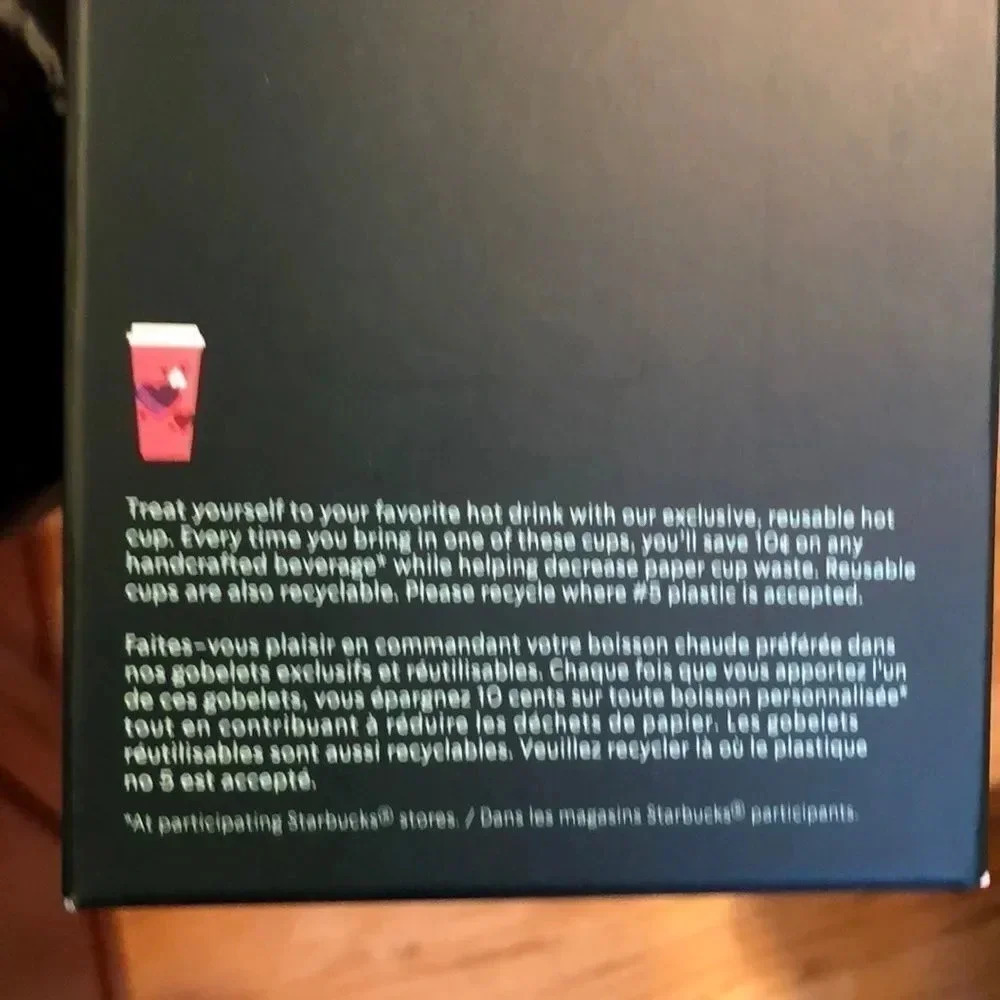 Starbucks 2021 Valentine release of reusable cups - Picture 3 of 5